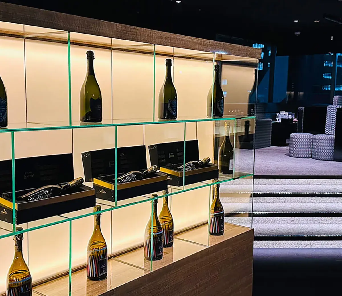 福岡・中洲の高級キャバクラ CLUB BURJ の店内雰囲気